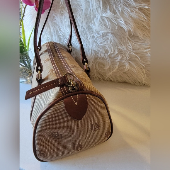 EUC Vintage Dooney and Bourke monogram shoulder mini barrel bag - Picture 2 of 10